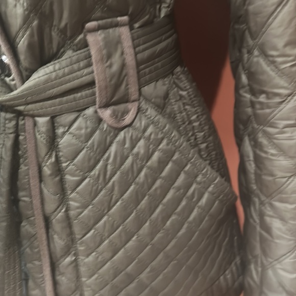 Marc New York Andrew Mark jacket in new condition,  beautiful color. - Picture 4 of 7